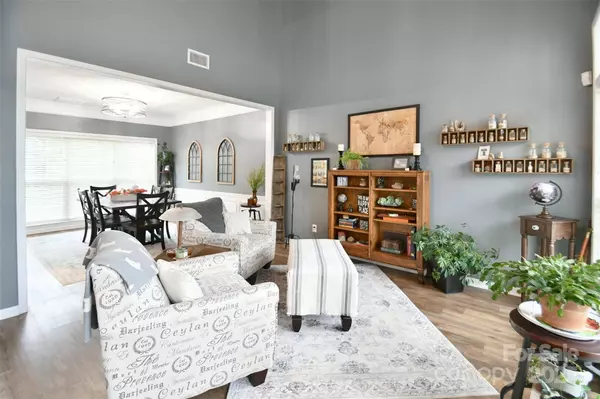 6301 Baberton CT, Charlotte, NC 28269