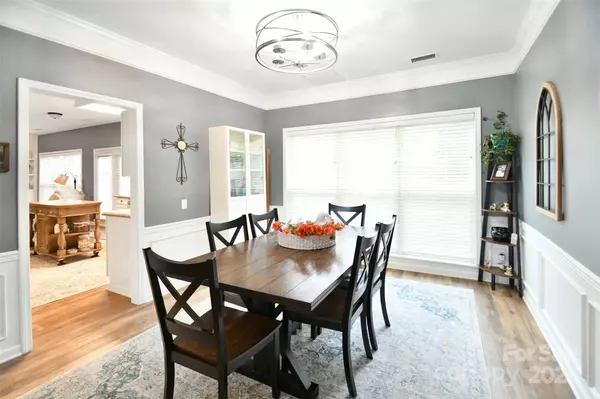 6301 Baberton CT, Charlotte, NC 28269