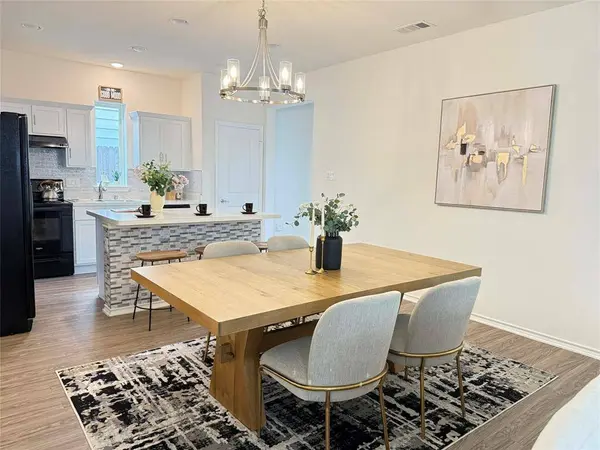 2209 Dana Drive, Grand Prairie, TX 75051