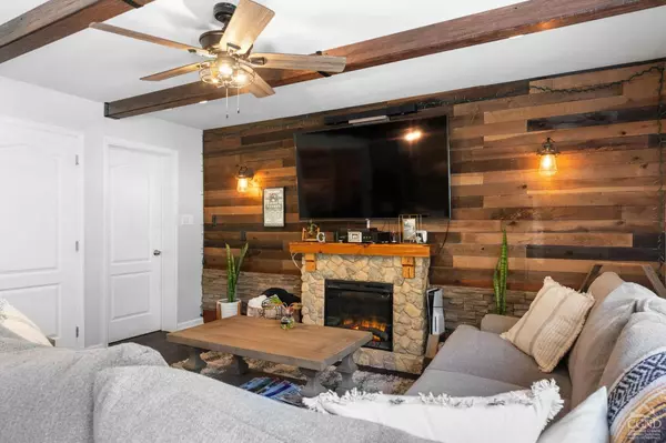 174 Grove School RD, Catskill, NY 12414