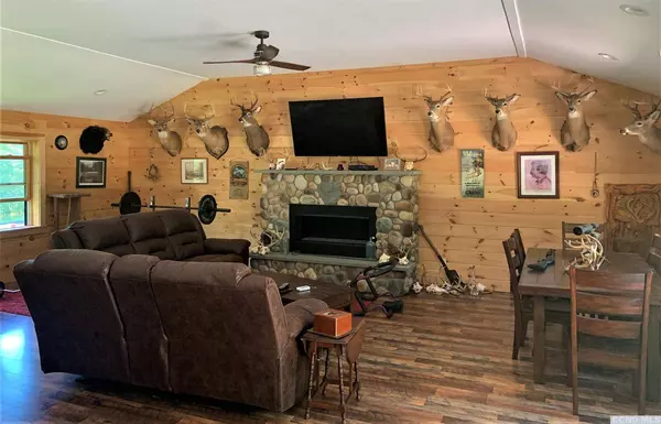 641 N North Lake Road RD, Tannersville, NY 12485