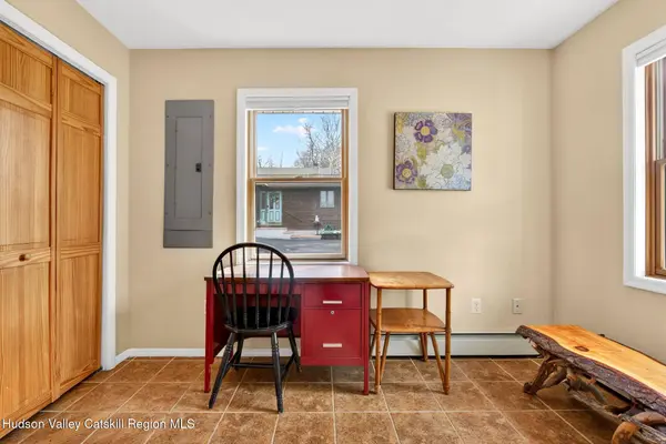 205 Esopus Creek RD, Saugerties, NY 12477