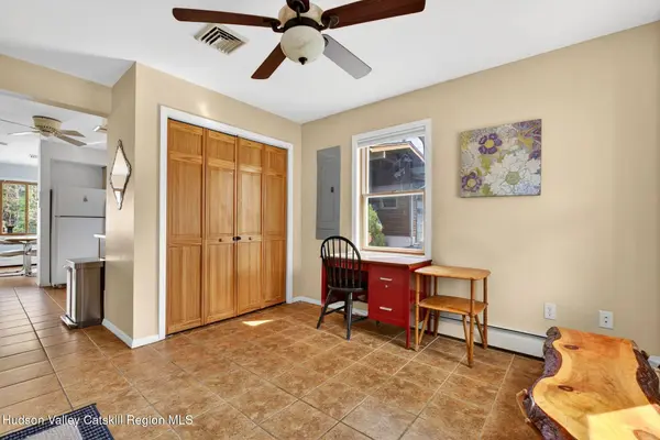 205 Esopus Creek RD, Saugerties, NY 12477