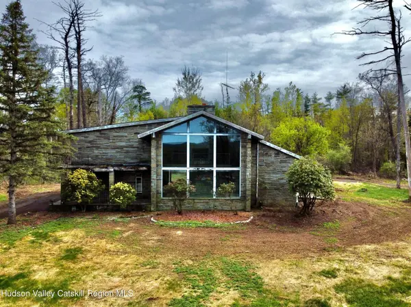 3058 New York 32, Saugerties, NY 12477