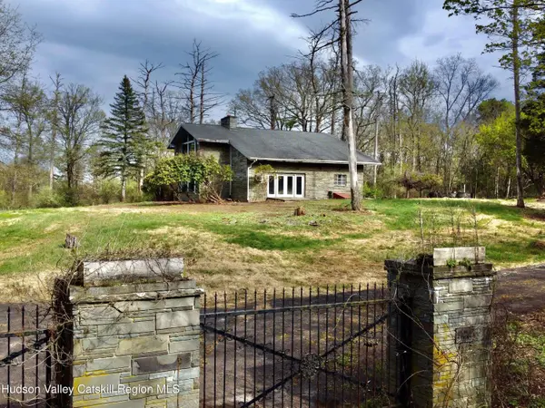 3058 New York 32, Saugerties, NY 12477