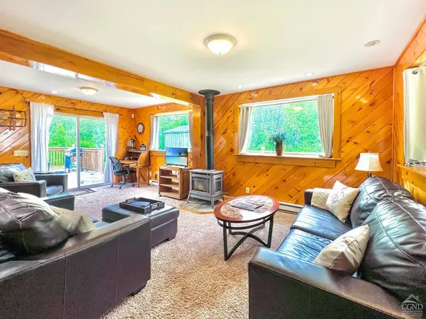 51 Grays LN, Tannersville, NY 12485
