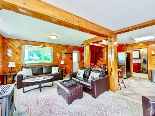 51 Grays LN, Tannersville, NY 12485