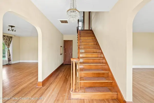 236 Glasco TPKE, Saugerties, NY 12477
