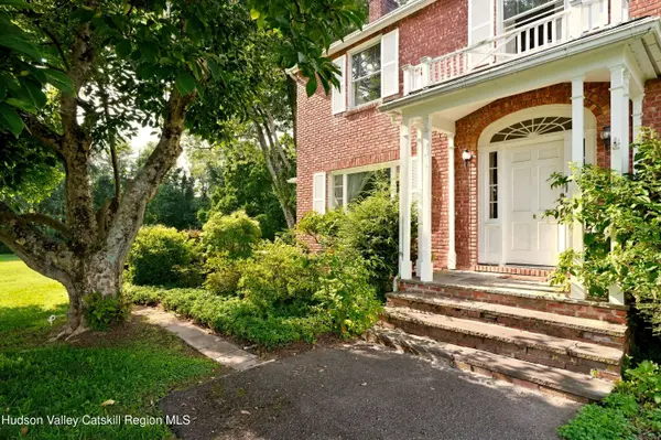 236 Glasco TPKE, Saugerties, NY 12477