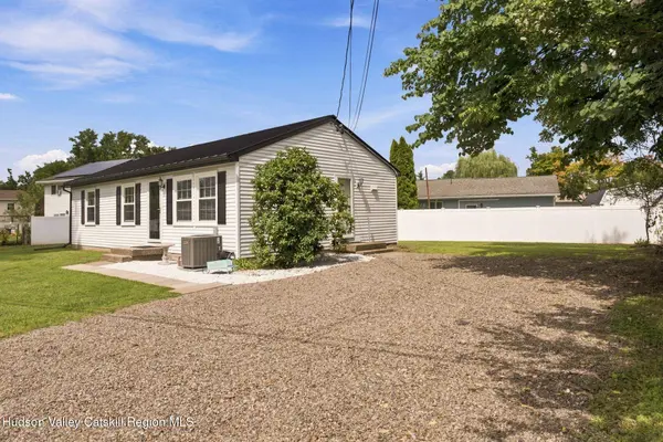 13 Highland AVE, Saugerties, NY 12477