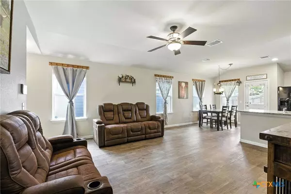 416 Cassandra DR, Hutto, TX 78634