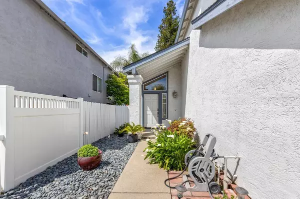 8337 Elegans CT, Antelope, CA 95843