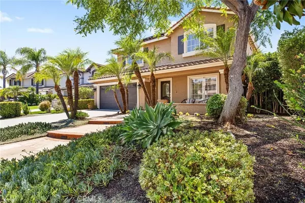33 Las Pisadas, Rancho Santa Margarita, CA 92688