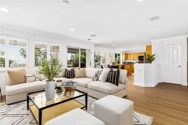 33 Las Pisadas, Rancho Santa Margarita, CA 92688