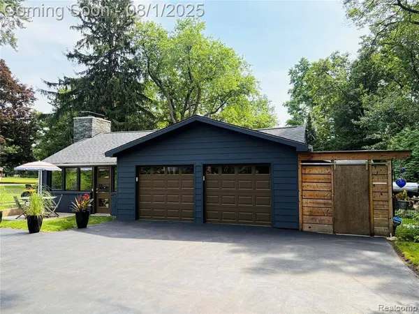 4115 Orchard Way, Bloomfield Hills, MI 48301