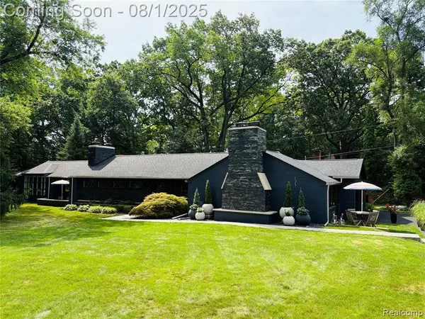 4115 Orchard Way, Bloomfield Hills, MI 48301