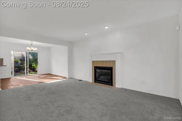 16534 Mary Grace Lane, Romulus, MI 48174