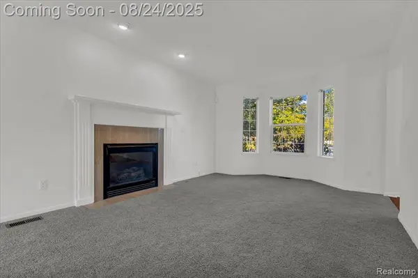 16534 Mary Grace Lane, Romulus, MI 48174