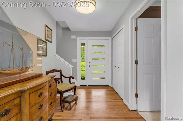 5050 Whitlow Court, Commerce Twp, MI 48382