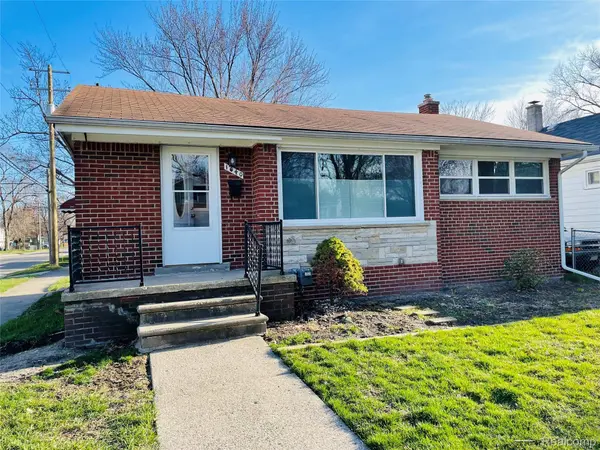 1040 E Maxlow AVE, Hazel Park, MI 48030