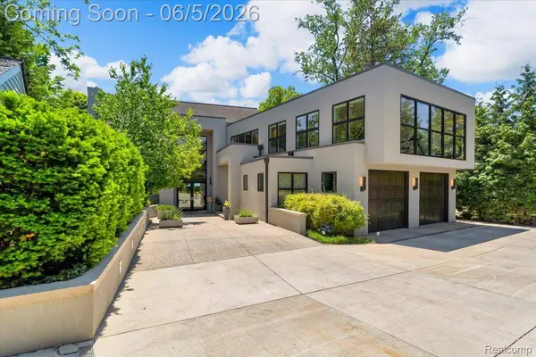 195 Baldwin RD, Birmingham, MI 48009