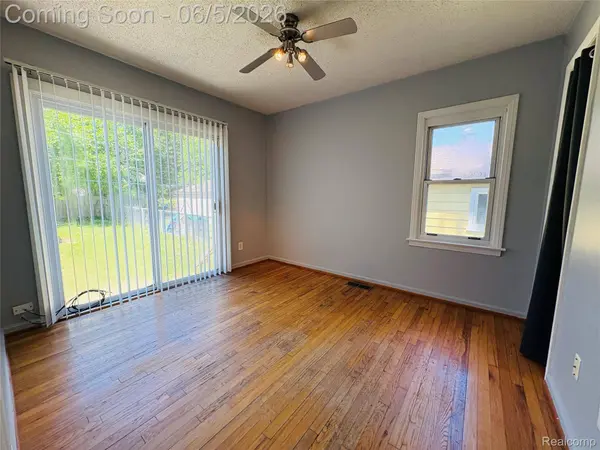 27305 Townley ST, Madison Heights, MI 48071
