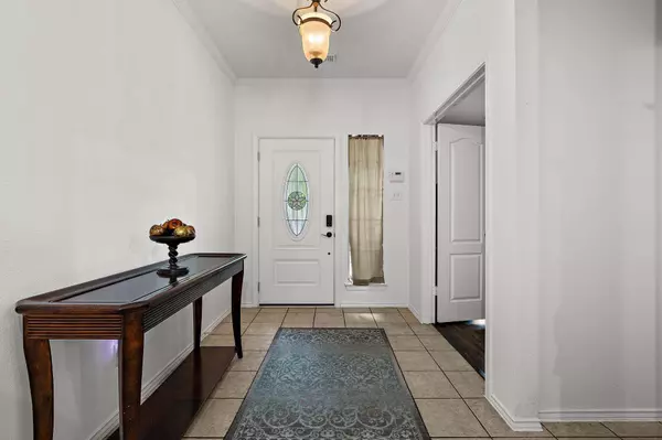 2009 Hanging Rock DR, Pflugerville, TX 78660