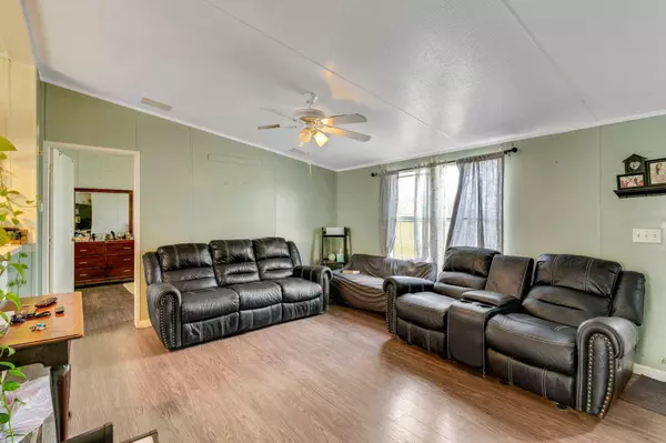 116 Hokanson RD, Del Valle, TX 78617