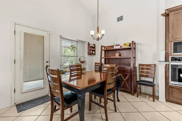 611 Settlement ST, Cedar Park, TX 78613