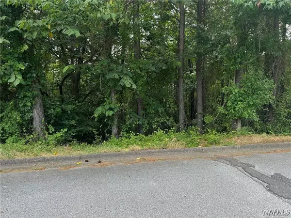 5100 Oak Way, Northport, AL 35473