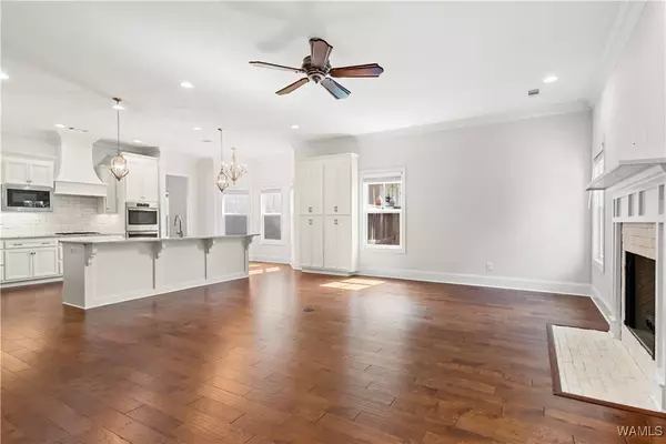 1407 Waterfall Pkwy, Tuscaloosa, AL 35406