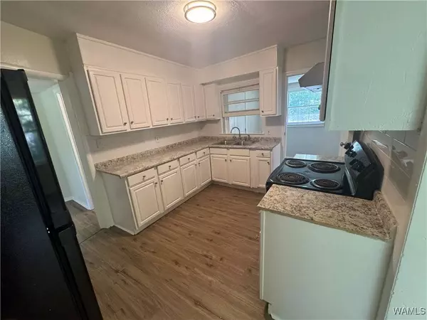 2629 Wood Dr NE, Centerpoint, AL 35215