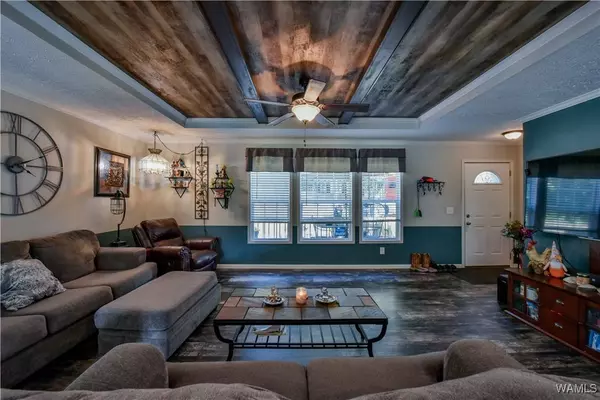 11657 Kirby Wyatt Rd, Moundville, AL 35474