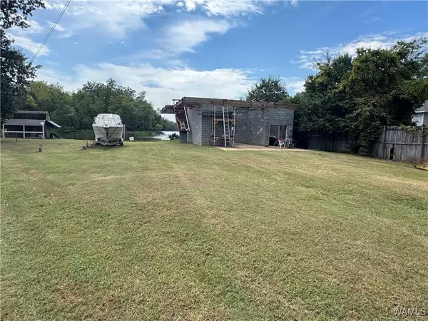 124 Clear Creek RD, Akron, AL 35441