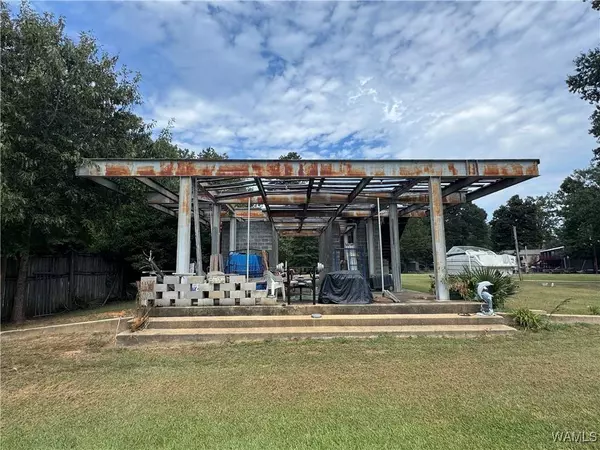 124 Clear Creek RD, Akron, AL 35441