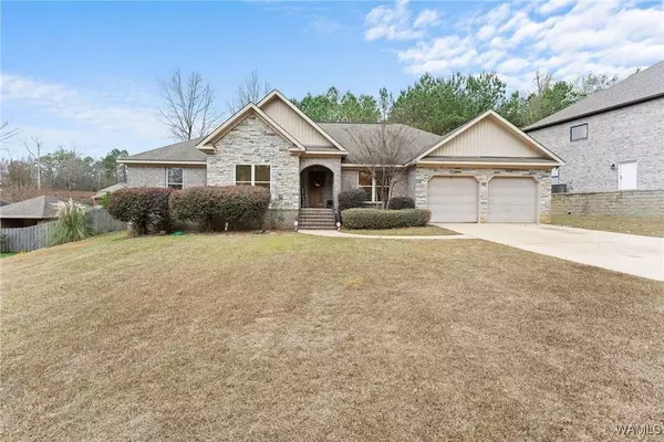 13712 Tab DR, Northport, AL 35475