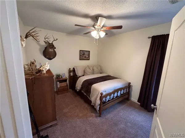 1221 Jamestown CIR, Moundville, AL 35474