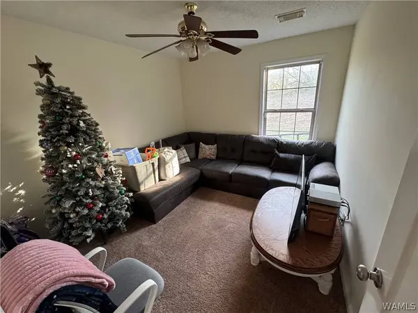 1221 Jamestown CIR, Moundville, AL 35474