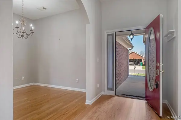 2413 Stardust DR, Tuscaloosa, AL 35405