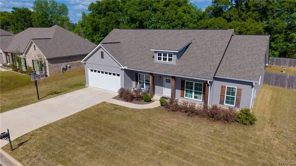 3010 Jamie LN, Moundville, AL 35474