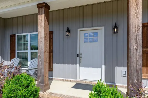 3010 Jamie LN, Moundville, AL 35474