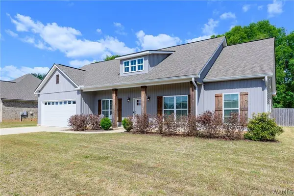3010 Jamie LN, Moundville, AL 35474