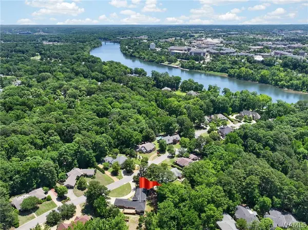 528 Northshore DR, Tuscaloosa, AL 35406