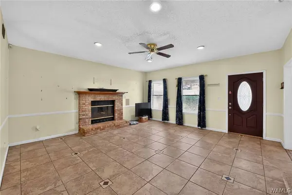 5502 Shenandoah DR, Northport, AL 35473