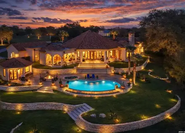 feature image of Selling a Luxury Home in San Antonio: Why Standard Marketing Doesn't Work for $1M+ Listings