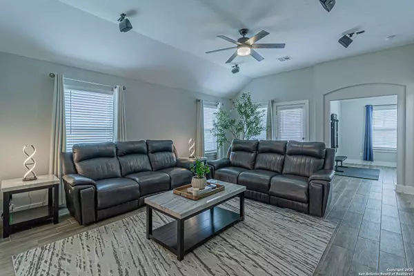 14302 Gold Rush Pass, San Antonio, TX 78254