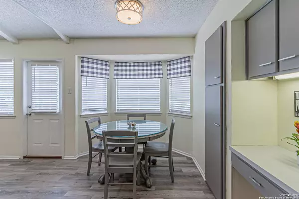 5718 Ponderosa Dr, San Antonio, TX 78240