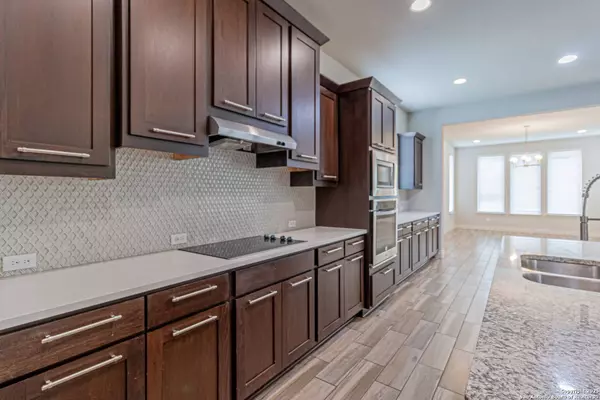 1239 Yaupon Loop, New Braunfels, TX 78132