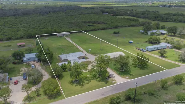 2478 WEIL RD Weil Rd, Marion, TX 78124