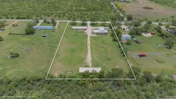 2478 WEIL RD Weil Rd, Marion, TX 78124